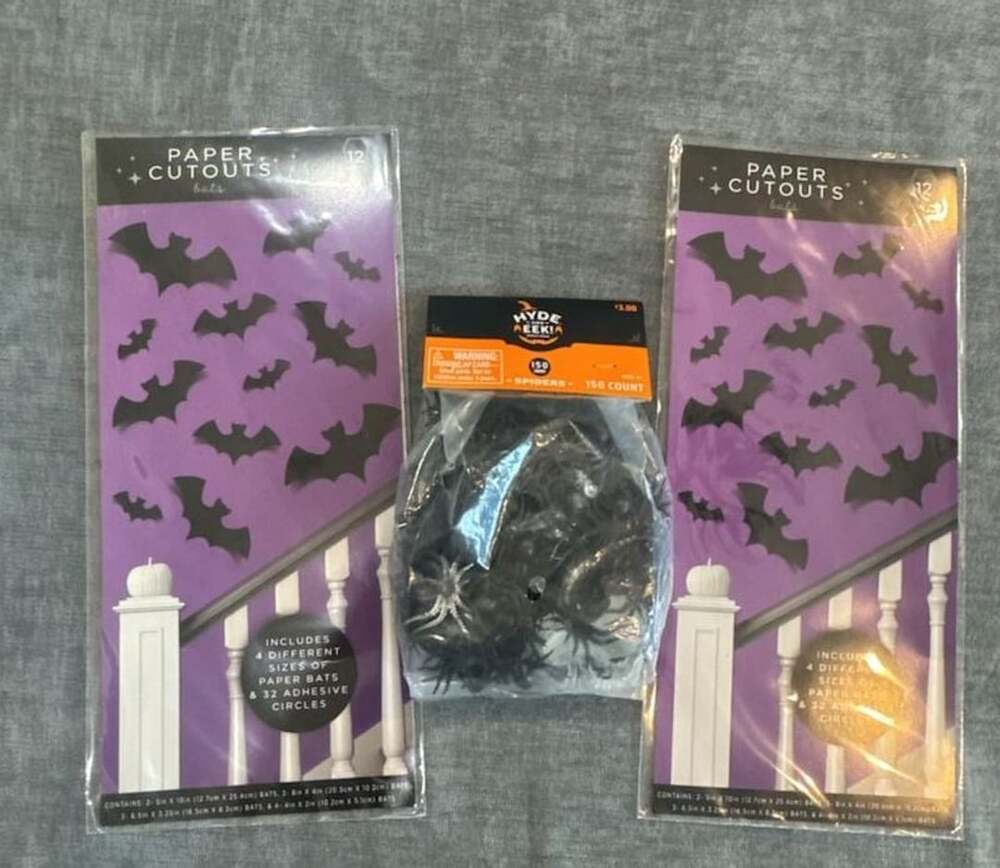Hyde and Eek Boutique Spiders and Paper Cutouts Bats Spooky Halloween Decoration